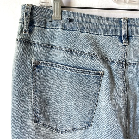 Chico’s So Slimming Girlfriend Ankle Blue Jeans Sequin Patch Cuffed Size 10 - Picture 9 of 13